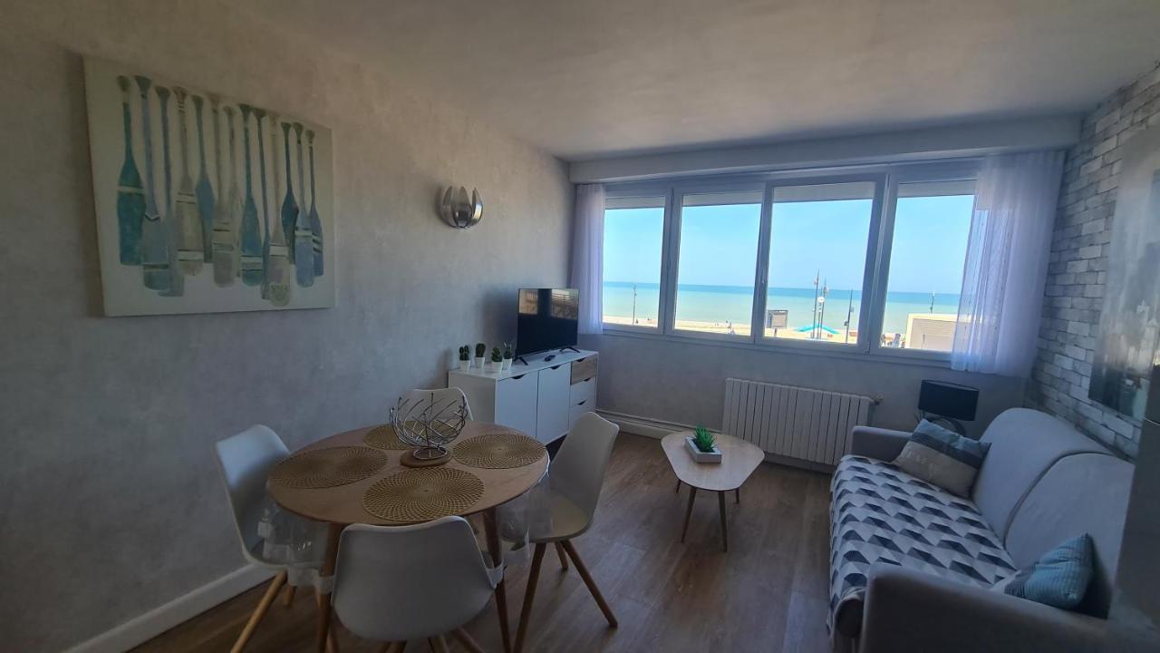 Residence Du Bord De Mer 9 Appartements Avec Une Vraie Vue Mer Le Treport Exterior photo